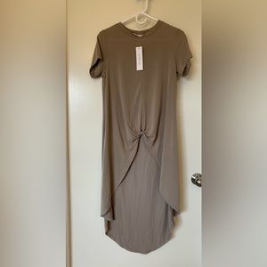 Woman’s top sz L